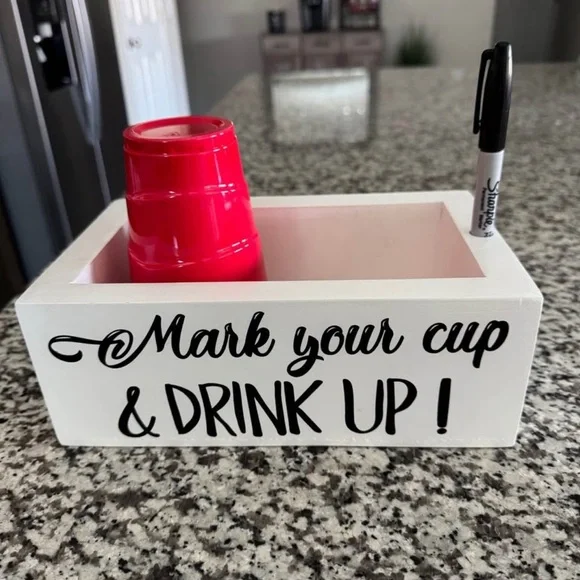 Party cup display holder - Picture 2 of 4